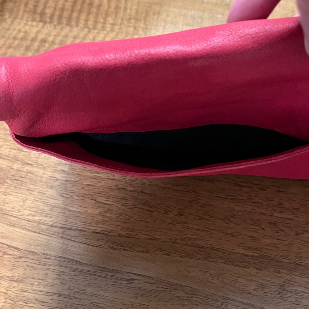 Vintage Clever Carriage Company Unique Red Leather Wristlet Clutch - Picture 7 of 7